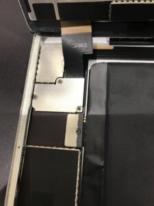 iPadAir2の修理中
