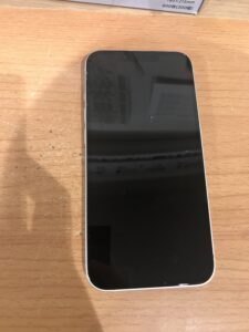 iPhone13　画面割れ