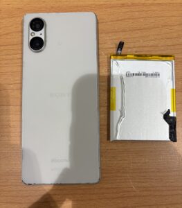 修理前のXperia5Ⅴの状態