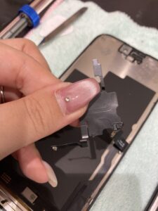 iPhone15Proの修理中