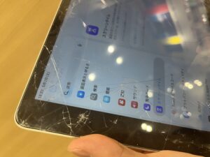 iPad画面修理前の様子