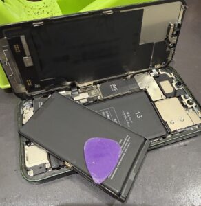 楠葉並木　iPhone13　バッテリー交換