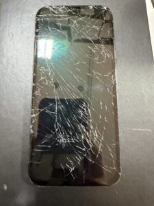 Pixel8a画面割れ
