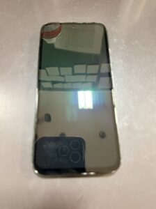 Pixel8a画面割れ