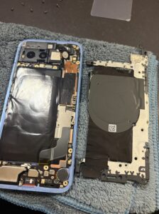 Pixel8aの修理中