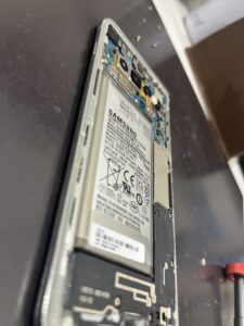 枚方市招提からご依頼のGalaxy S10 バッテリー膨張状態