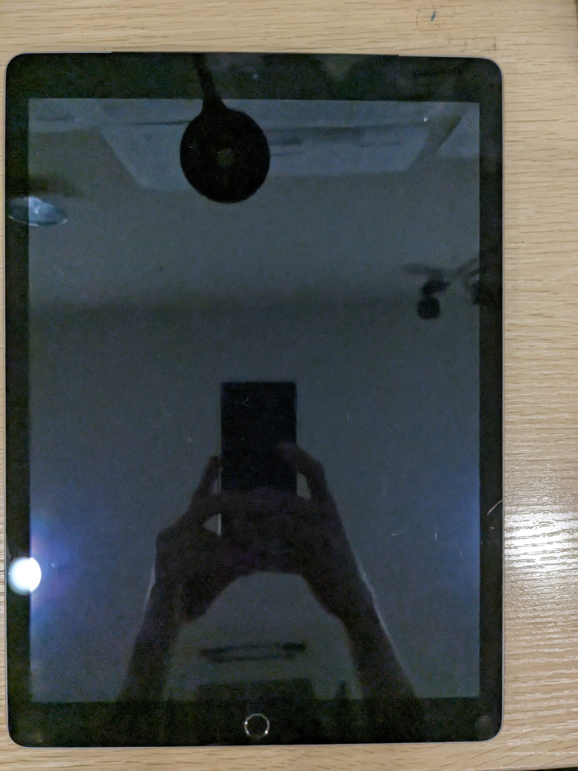 ホワイトハウス、連邦決済カードの Apple Pay サポートを発表