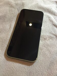 ガラスコーティング施工後のiPhone17
