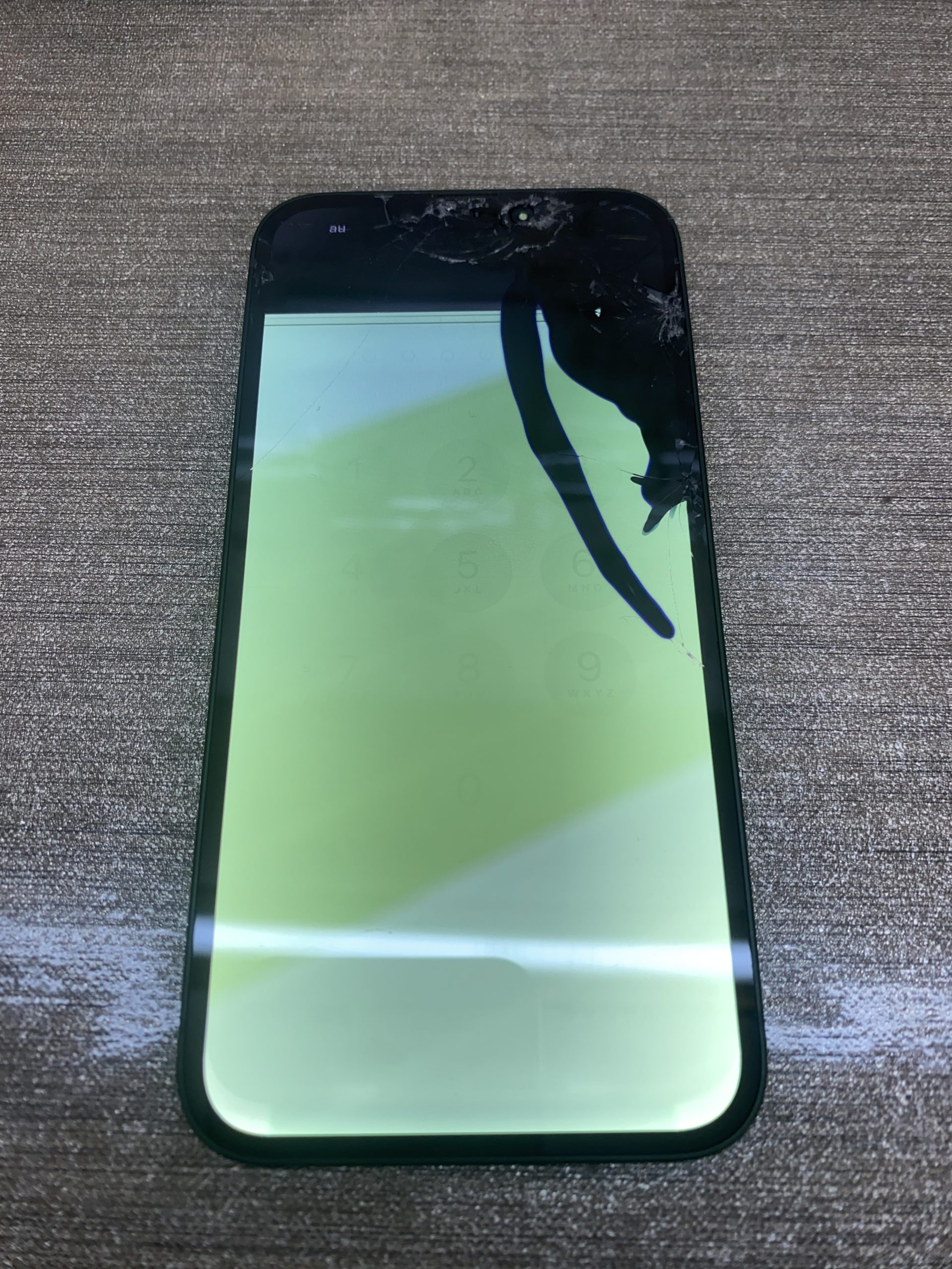 iPhone16Proシリーズの背面がより頑丈になる！ | スマホスピタル