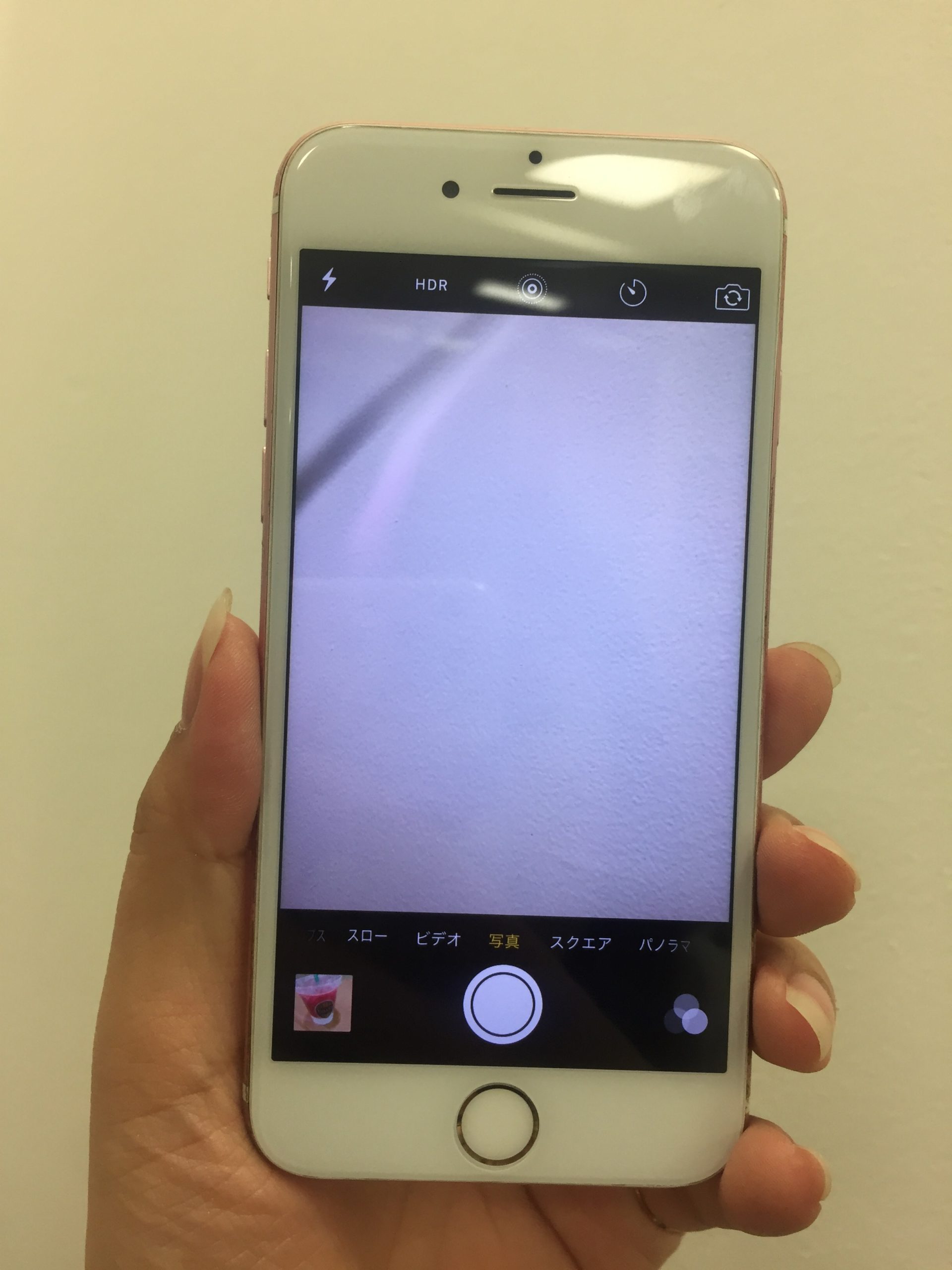iPhone 11 256g (外側のレンズが割れている) iPhone11の超広角カメラレンズ割れを修理！放置は危険？その理由