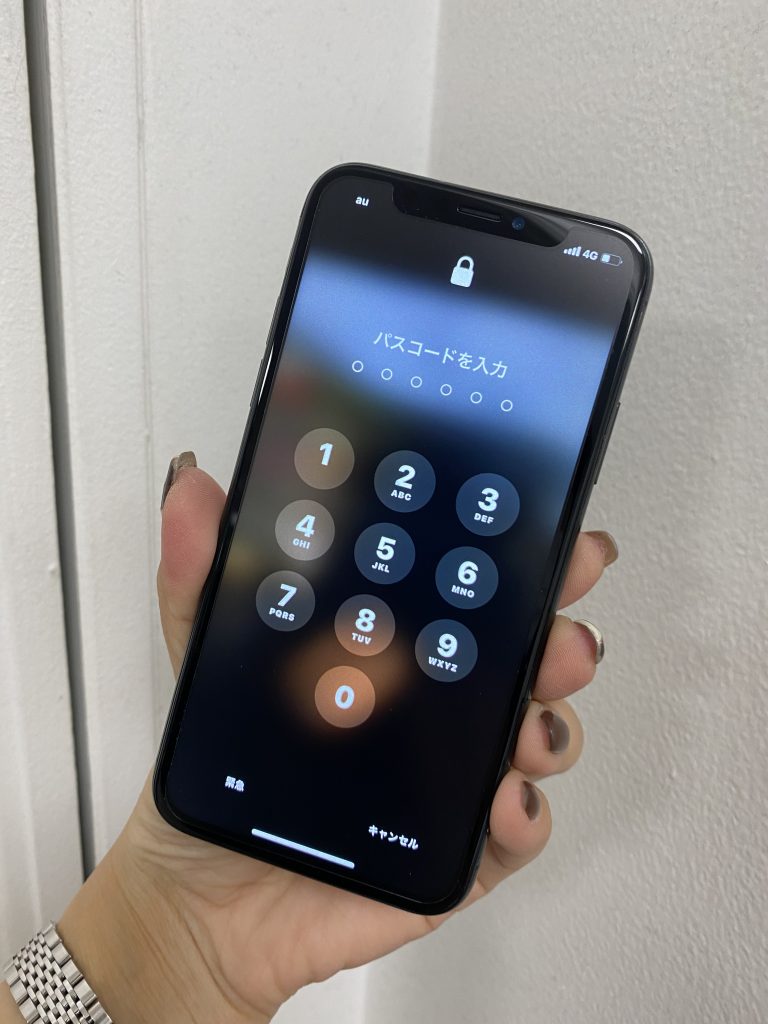 iPhone11の画面に線が！これって直る？