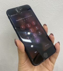 iPhone8画面交換前