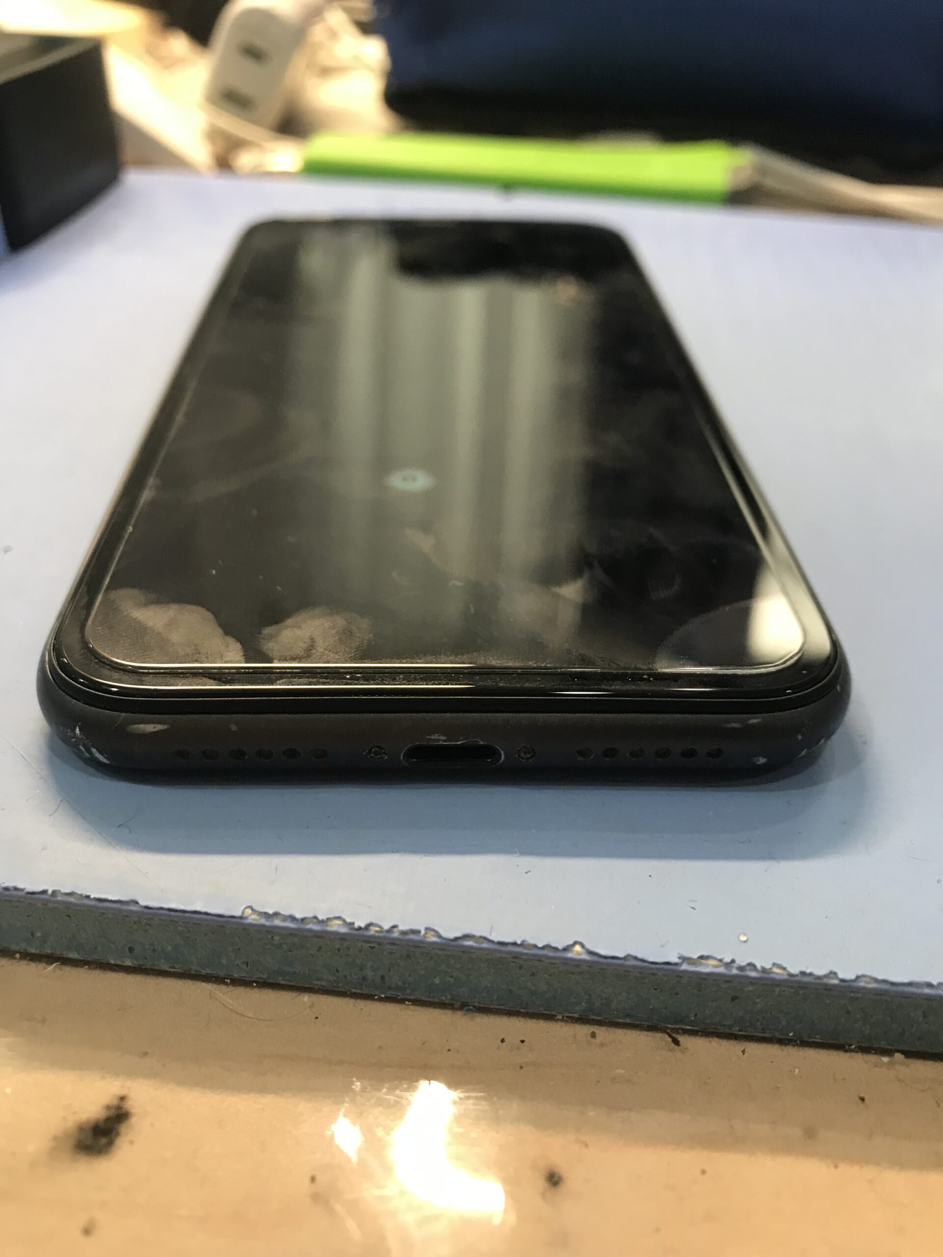 iPhone11】バッテリー膨張修理から一部ご紹介（スマホスピタル江坂店