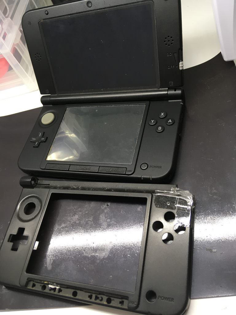 Nintendo 3DS LL ヒンジ折れ