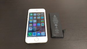 iPhone 5sの電源が入らない…原因はバッテリー劣化かも？！