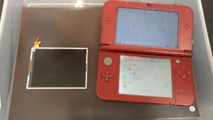 New Nintendo 3DS LLの下画面が液晶割れ、液晶修理できます！