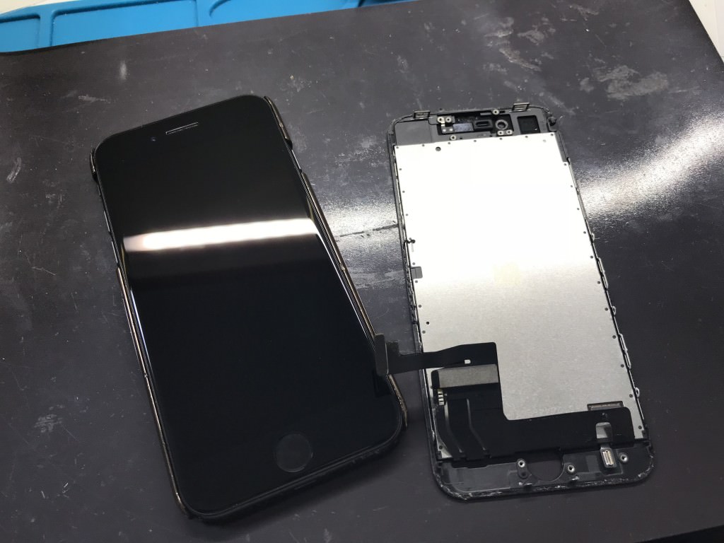 iPhone 8 画面修理