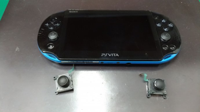 PSVita アナログスティック修理