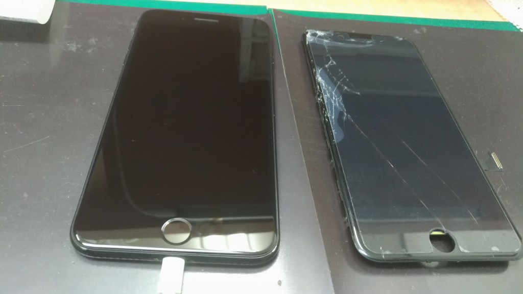 iPhone 8 液晶黒シミ