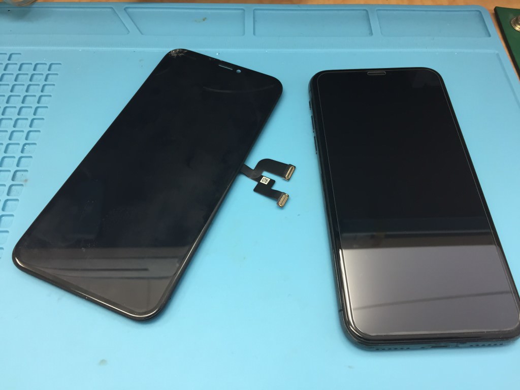 iPhone Xs 画面破損 表示不良