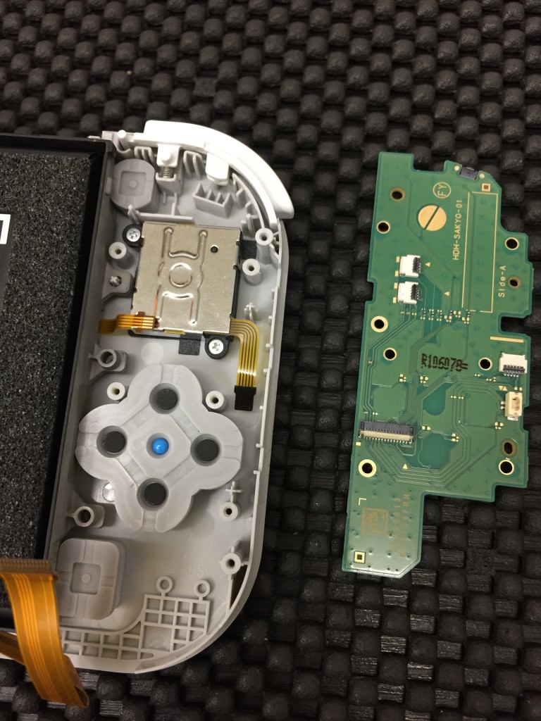 Nintendo Switch Lite アナログスティック交換修理