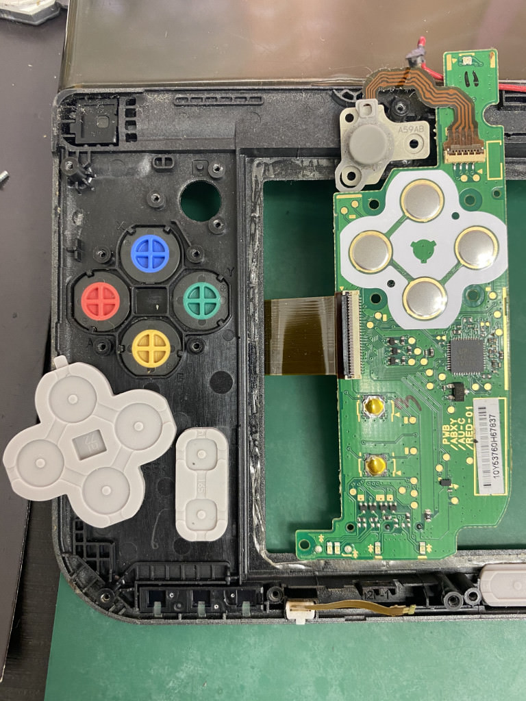 New Nintendo 3DS LL ボタン交換修理