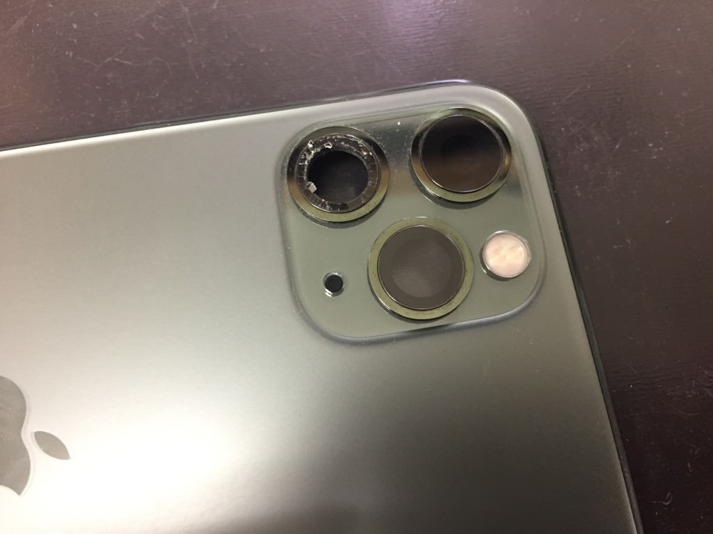 iPhone 11 Pro バックカメラレンズ割れ カメラレンズ交換修理