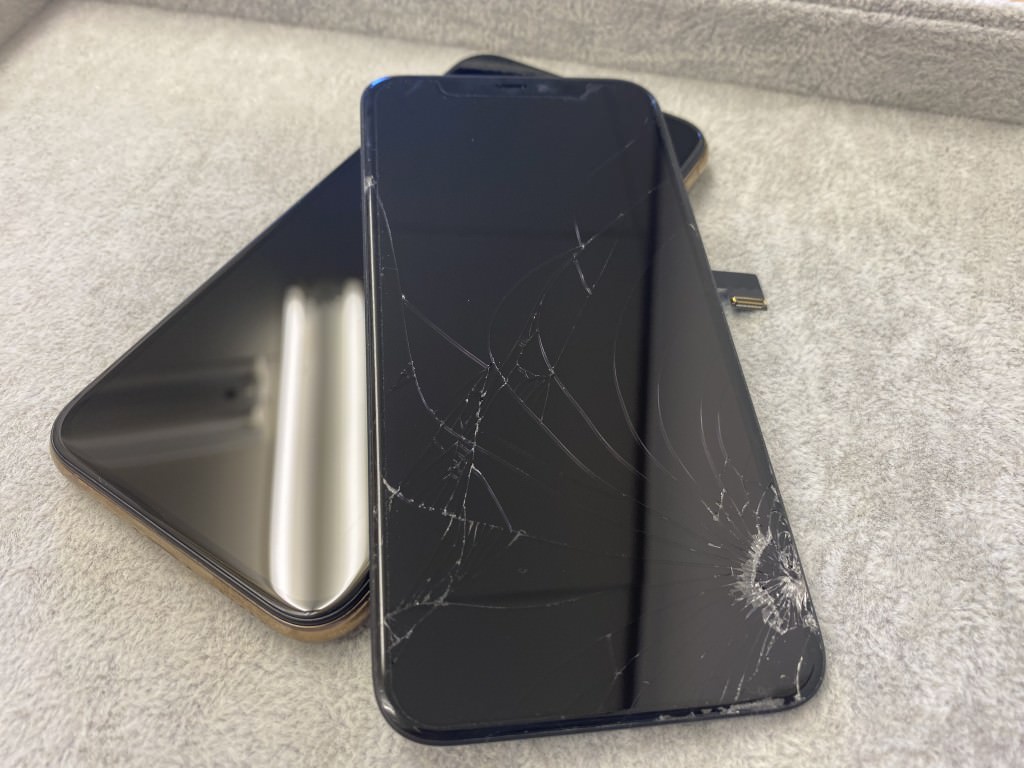 iPhone 11 Pro 画面割れ 液晶画面交換修理