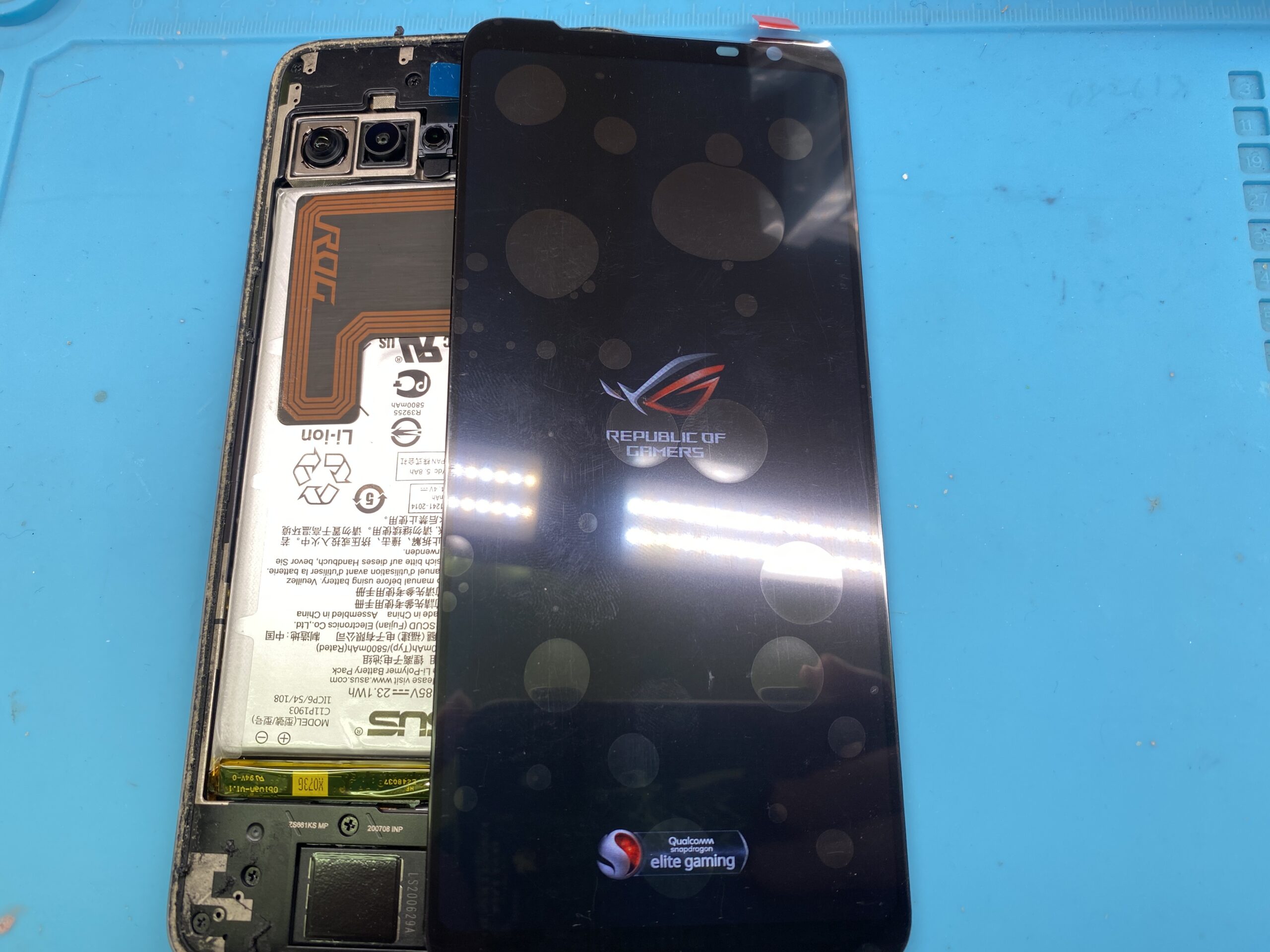 和歌山市でASUS ROG Phone 3の画面修理ならスマホスピタル和歌山店