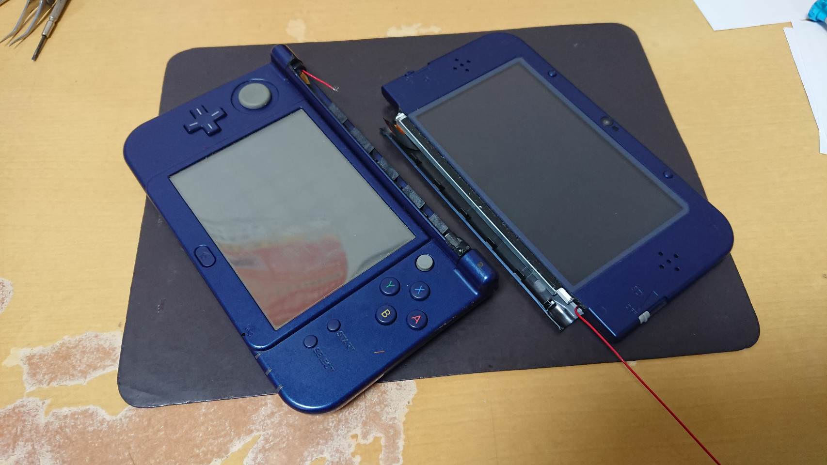 真っ二つに割れたnew 3ds Llの修理を行いました スマホスピタル広島本通