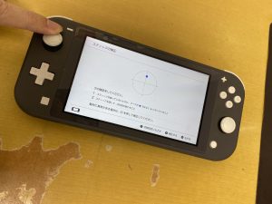 アナログスティックが左右