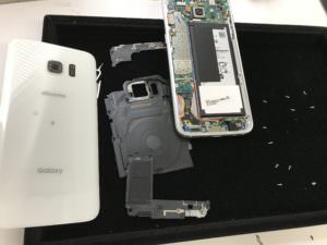 Galaxy S7 edge（SC-02H）　バッテリー交換　解体