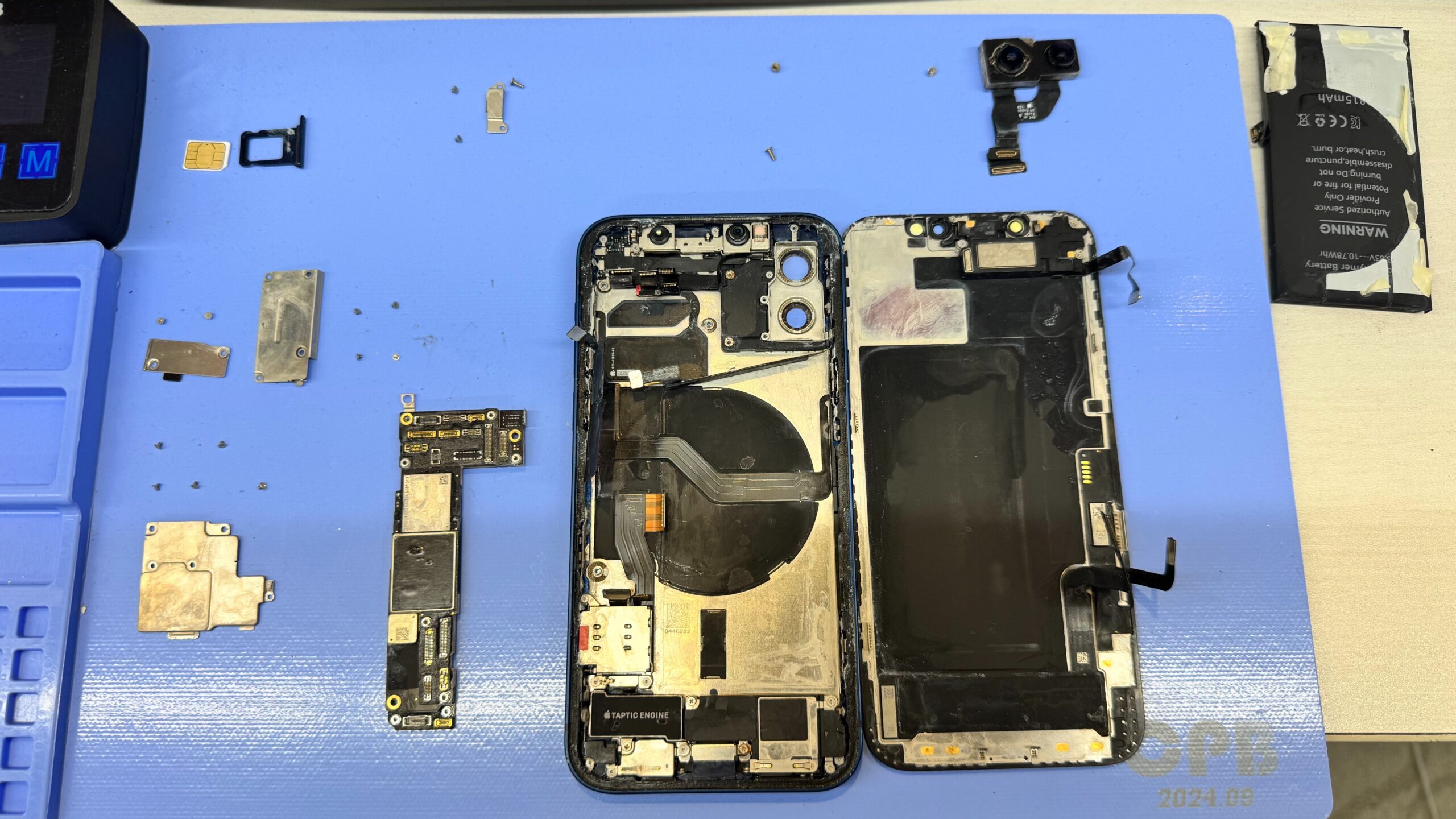 iPhone 12】水没で電源が入らない！データ取り出しのための基板洗浄