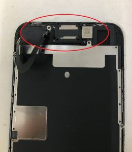 iPhoneSE2 画面交換 iPhone修理 福岡 博多 住吉 部品移植 近接センサー外し 慎重