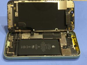 iPhone 12 mini】バッテリー最大容量72%から復活！耐水シール再施工で