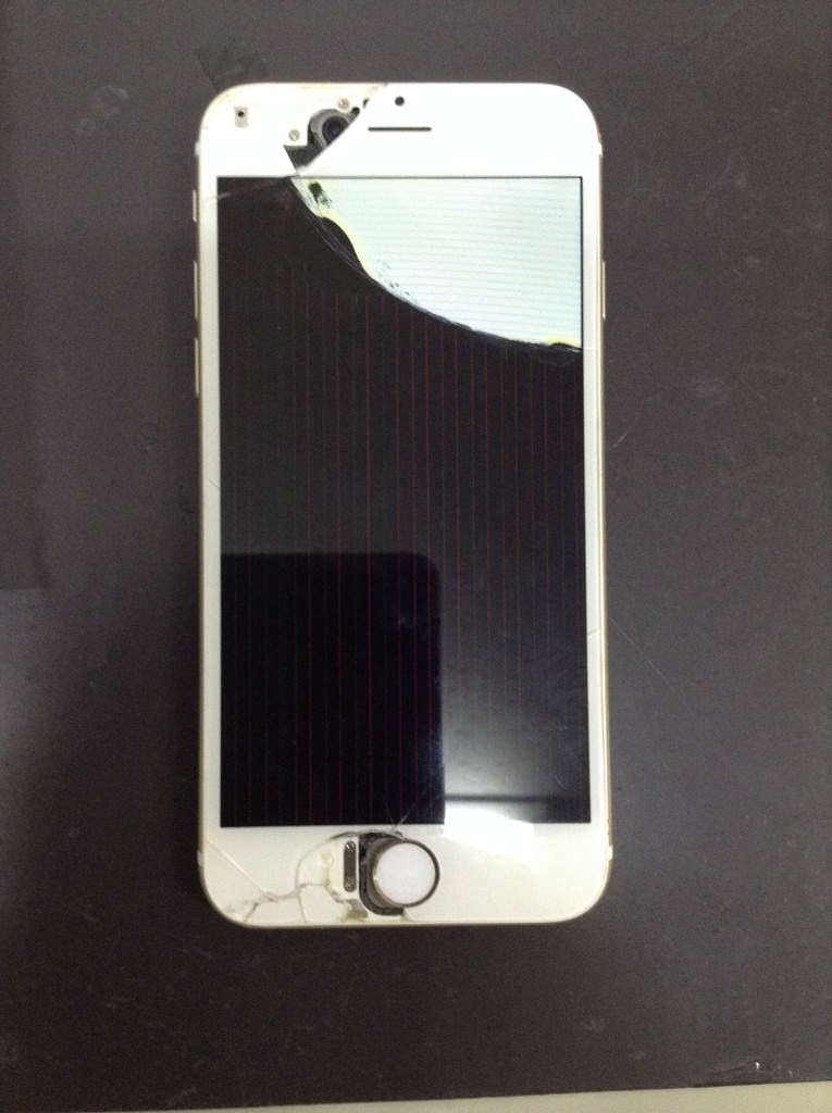 iPhone 7 液晶損傷で画面が一部しか見えない スマホスピタル熊本店