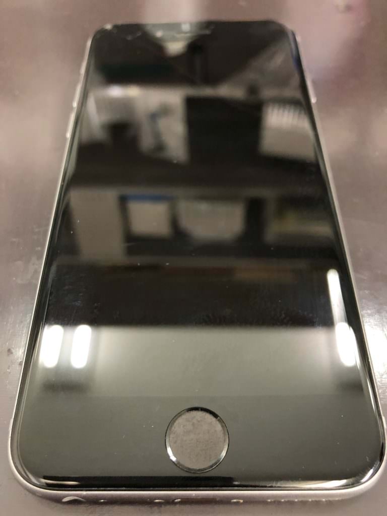 iPhone7 画面交換修理 修理前