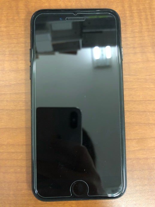 iPhone8　画面交換　修理後　保護フィルム貼付