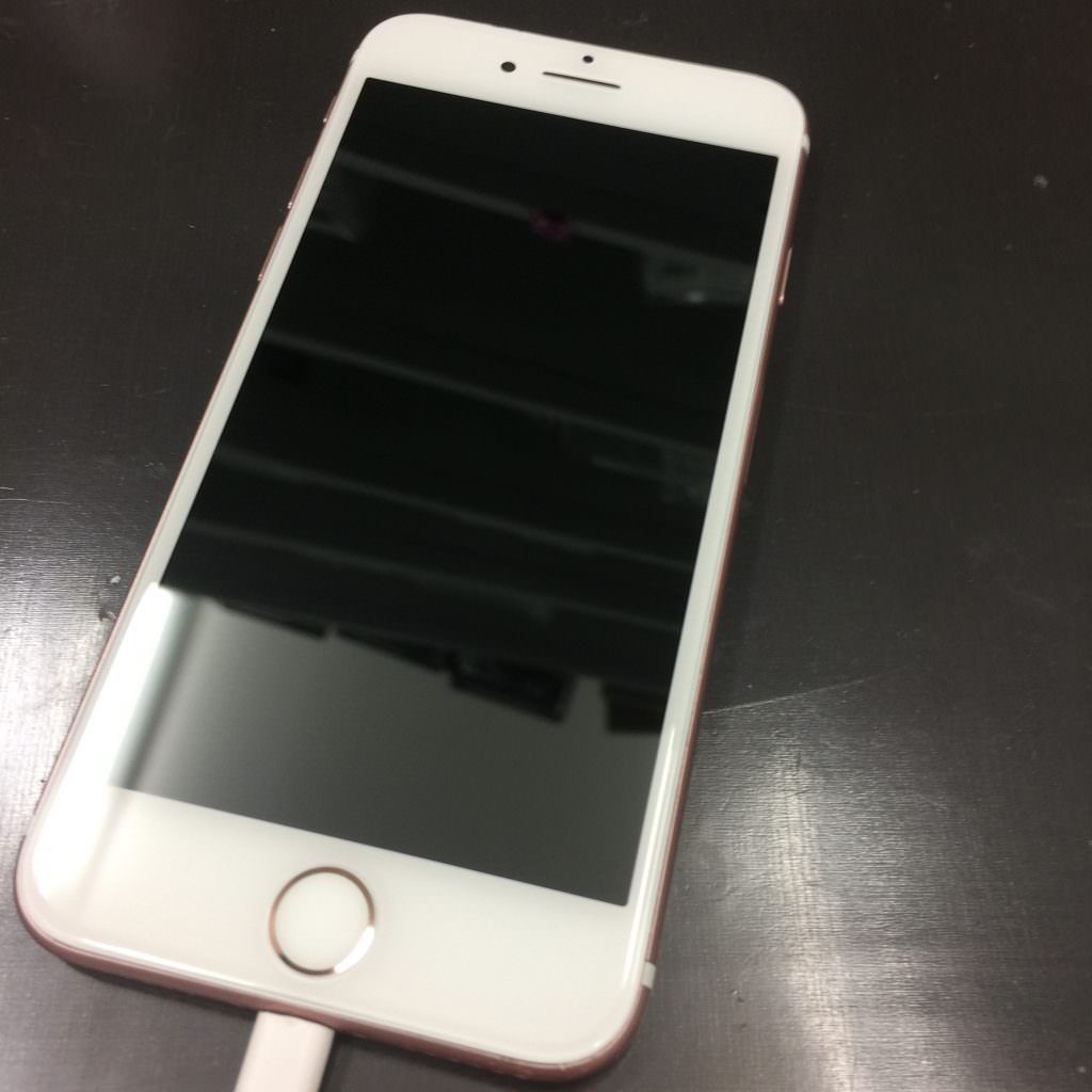 iPhone8 画面交換修理 30分 データそのまま iPhone・スマホ修理のスマホスピタル熊本店
