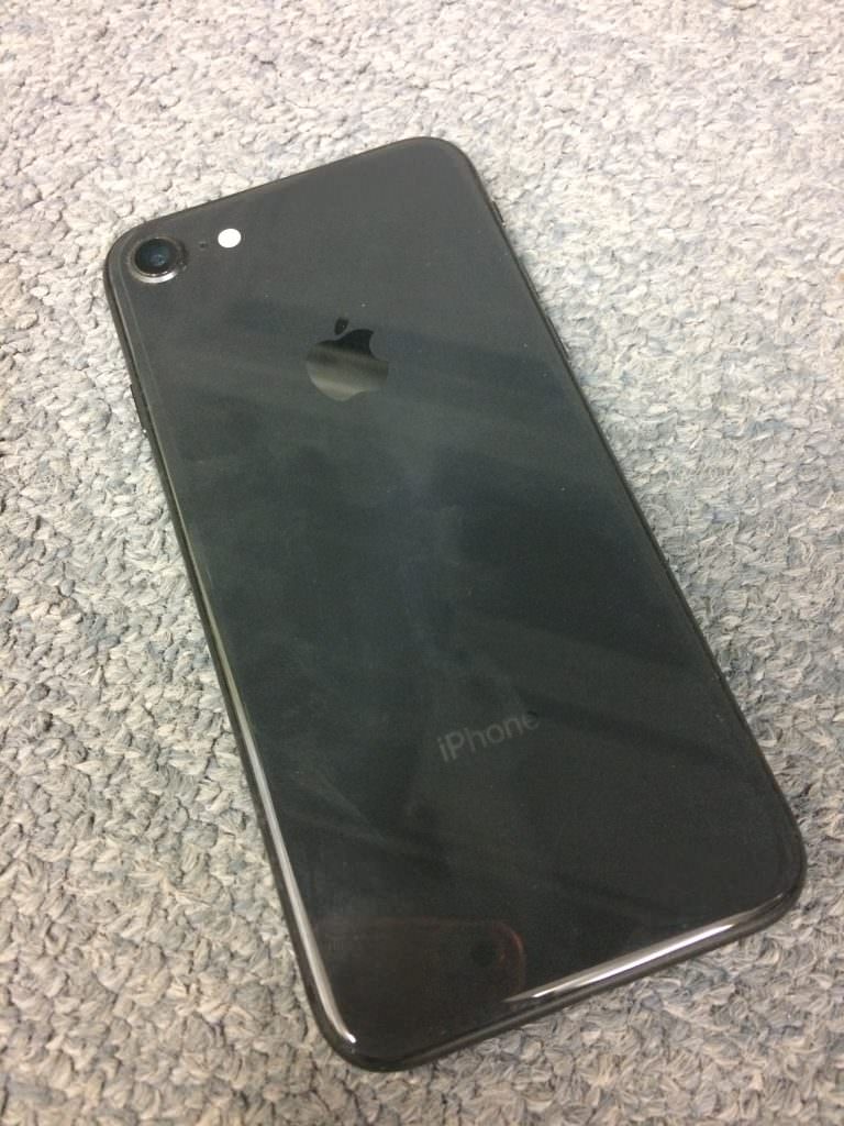iPhone8(A1906) 背面ガラス iPhone・スマホ修理のスマホスピタル熊本