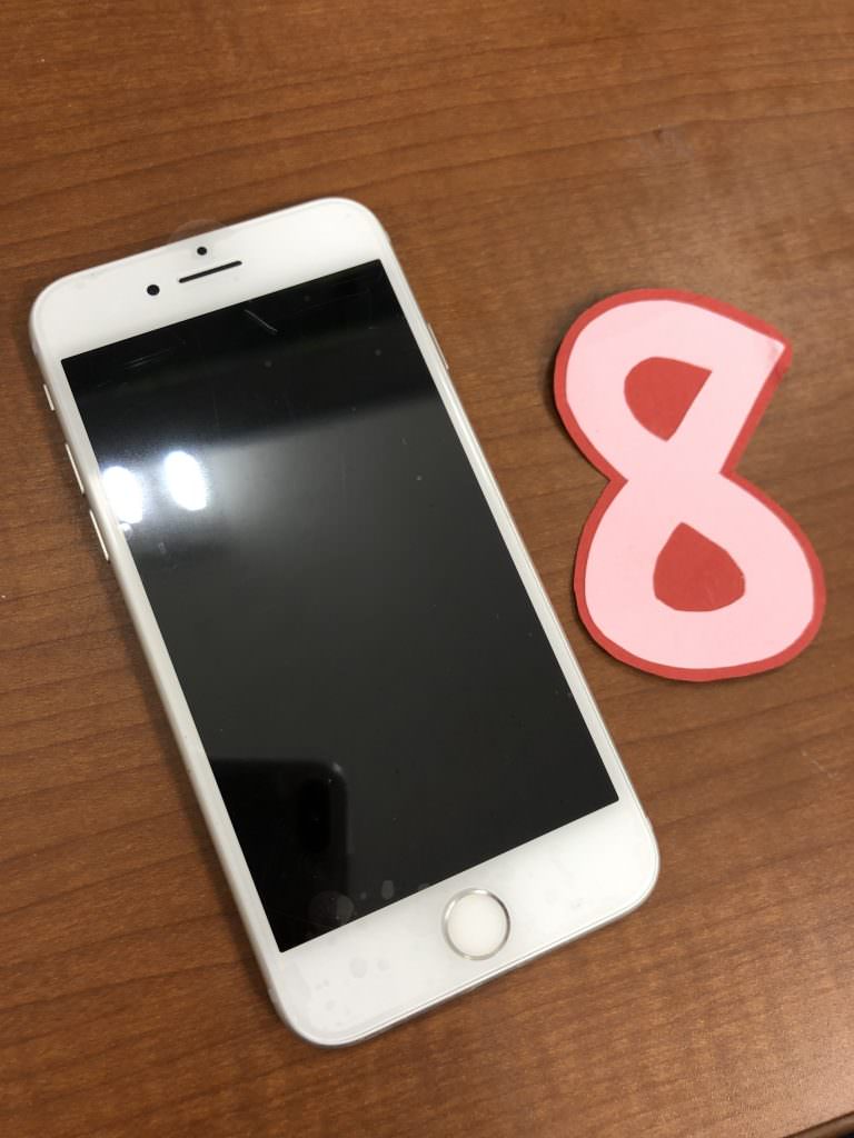 iPhone8(A1906) 画面交換修理 データそのまま iPhone・スマホ修理のスマホスピタル熊本店