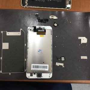 iPhone6s Plus（A1634、A1687、A1699）　画面割れ　電源入らない　iPhone・スマホ修理のスマホスピタル熊本下通店