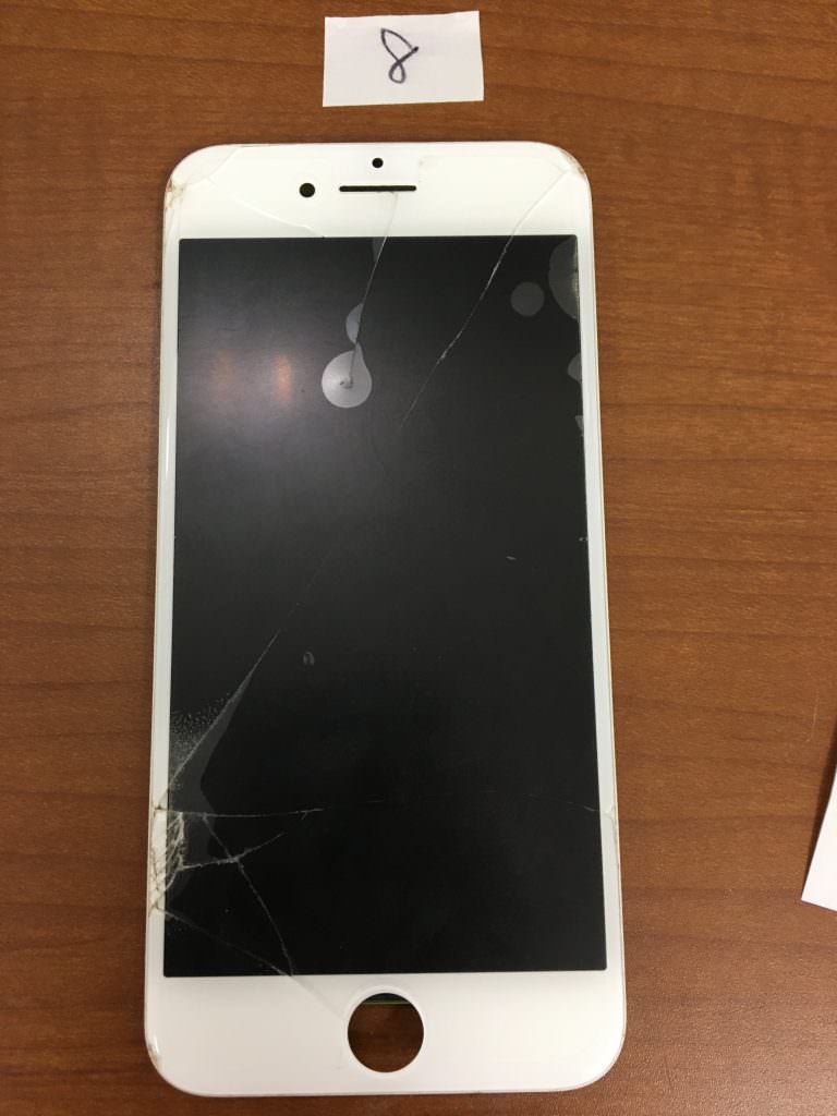 iPhone8 画面交換修理前