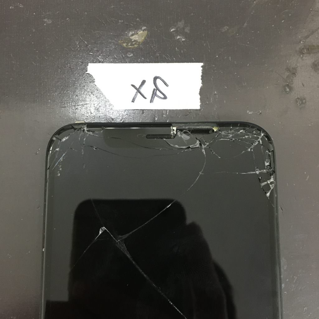 iPhone XS修理前画像 スマホスピタル熊本下通店