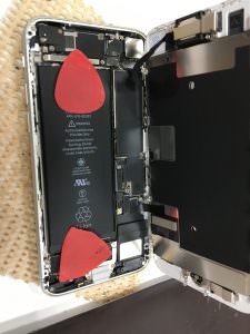 iPhone8 画面交換修理工程