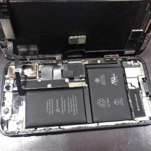 iPhoneX バッテリー交換修理工程
