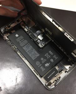 iPhone修理、iPhoneXS、画面交換修理