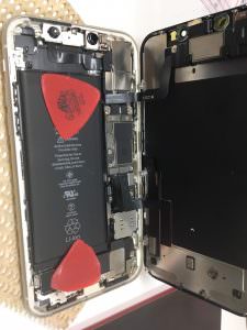iPhone11 画面交換修理工程