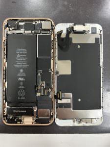 iPhone8/画面取り外し後