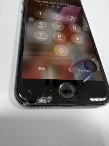 iPhoneSE第2世代/画面交換修理前